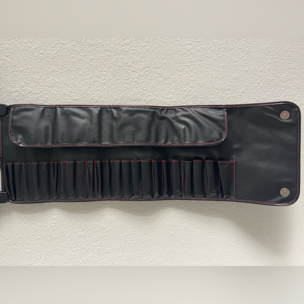 Black 24-Makeup Brush Travel Roll Case (Brushes not included)